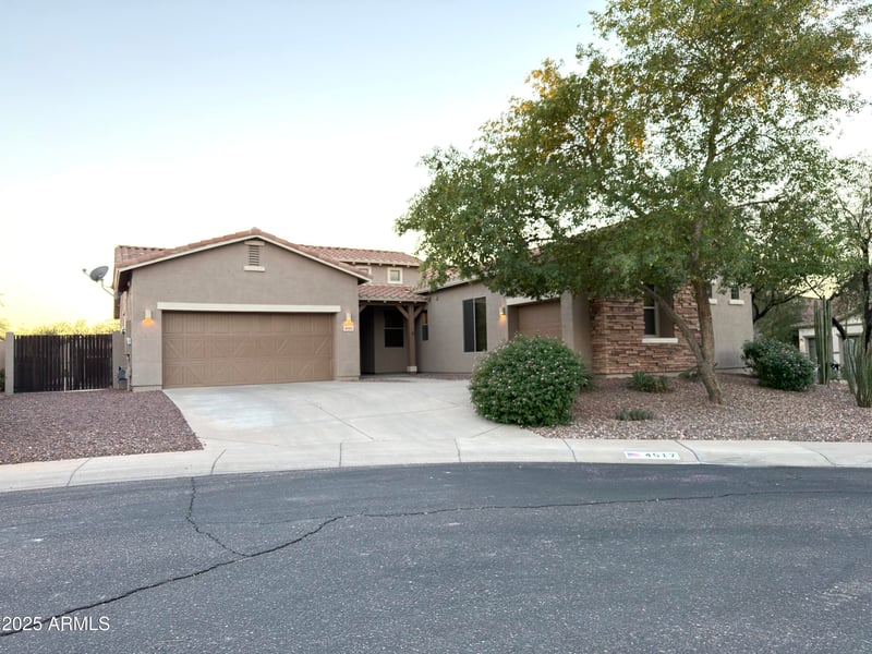 4517 Heyerdahl Dr, New River, AZ 85087