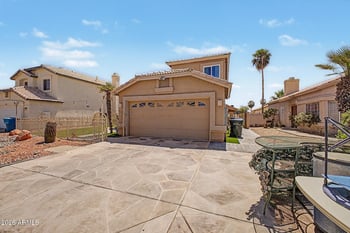 4517 Silverwood Dr, Phoenix, AZ 85048