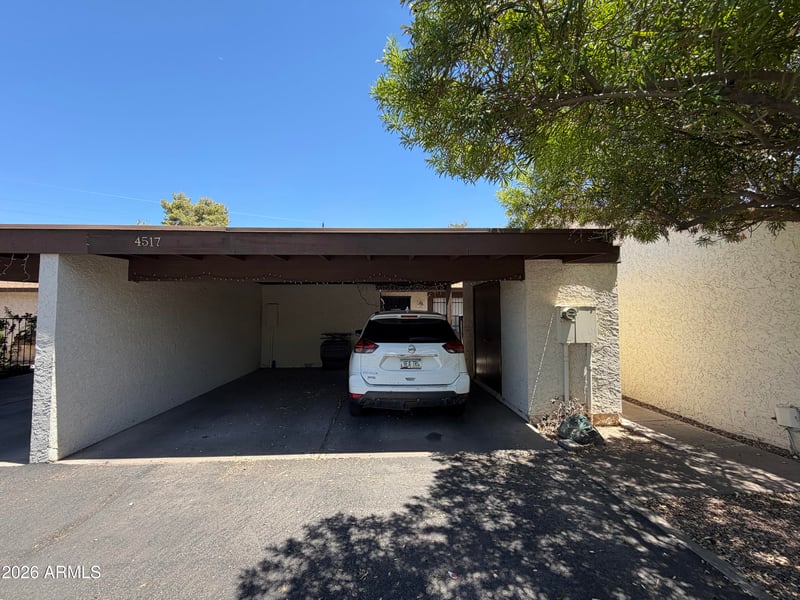 4517 Mclellan Rd, Glendale, AZ 85301
