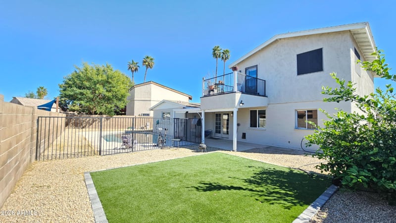 4518 Paradise Dr, Glendale, AZ 85304