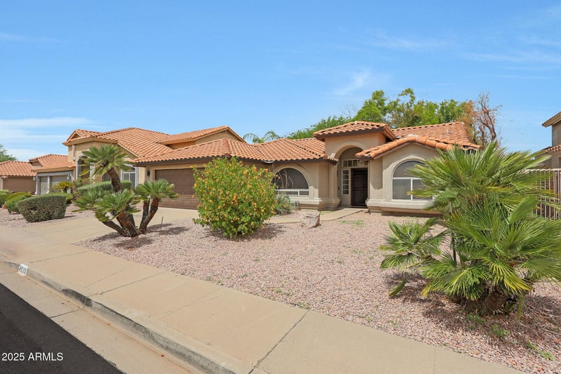 4520 Desert Cactus St, Phoenix, AZ 85032