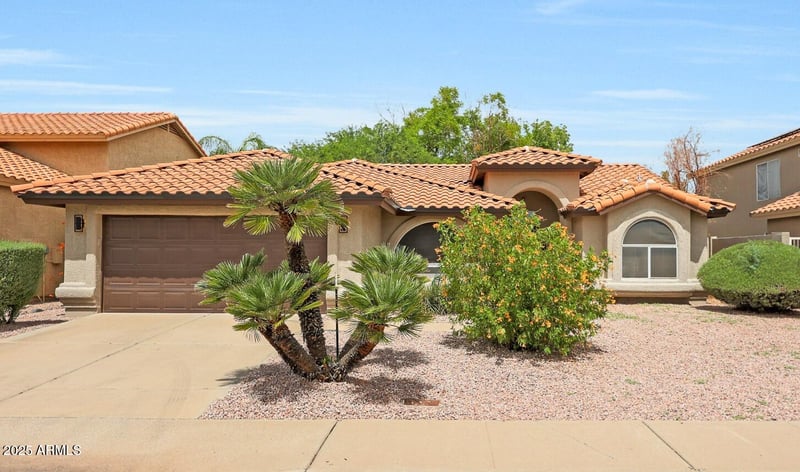 4520 Desert Cactus St, Phoenix, AZ 85032