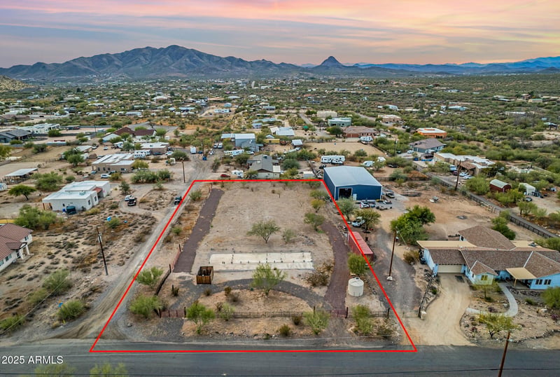 45208 N 14th St #-, New River, AZ 85087