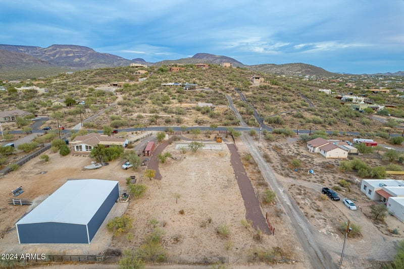 45208 N 14th St #-, New River, AZ 85087
