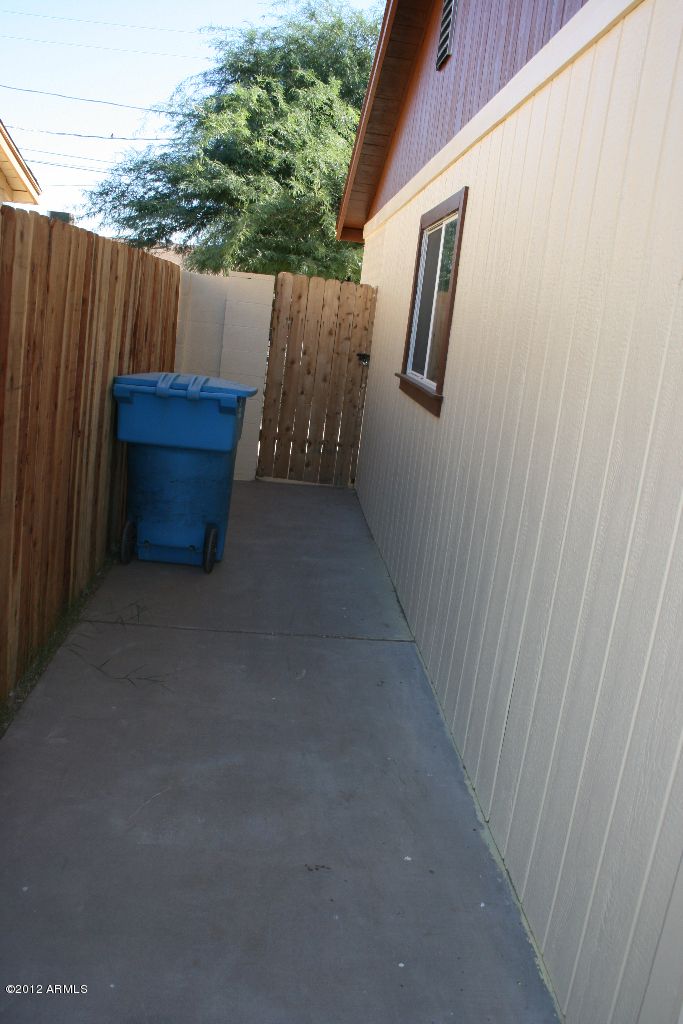 4521 N 49th Dr, Phoenix, AZ 85031