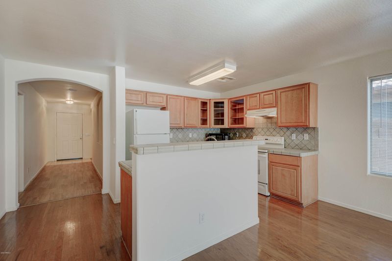 4521 S 26th Dr, Phoenix, AZ 85041