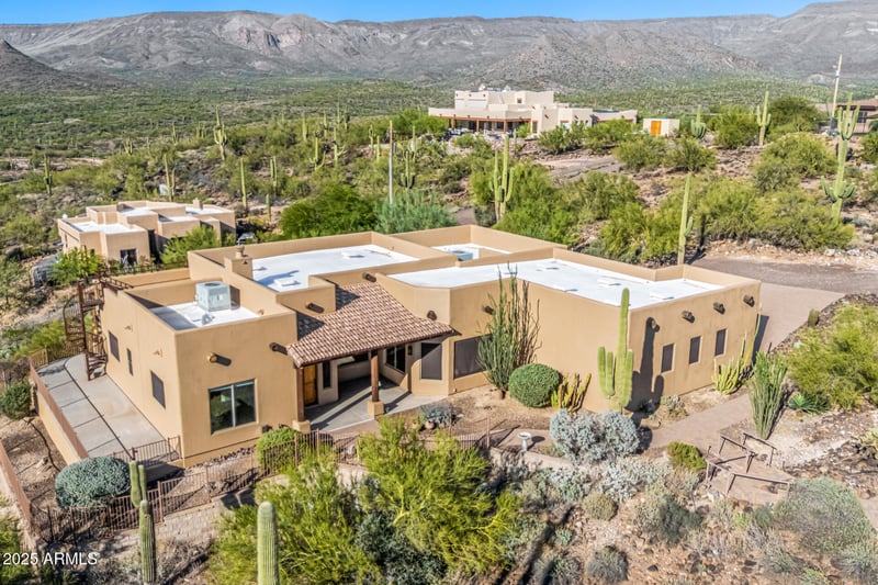 45214 15th Way, New River, AZ 85087