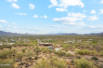 45214 15th Way, New River, AZ 85087