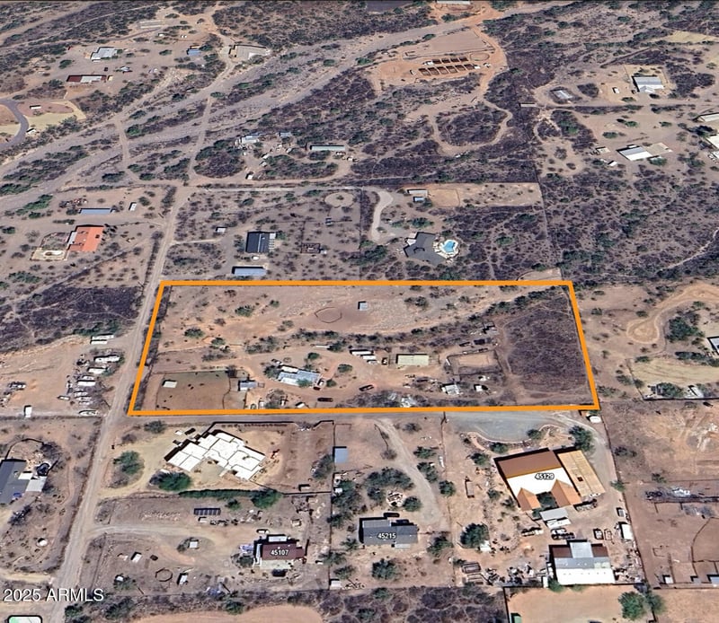 45215 10th St #'-', New River, AZ 85087