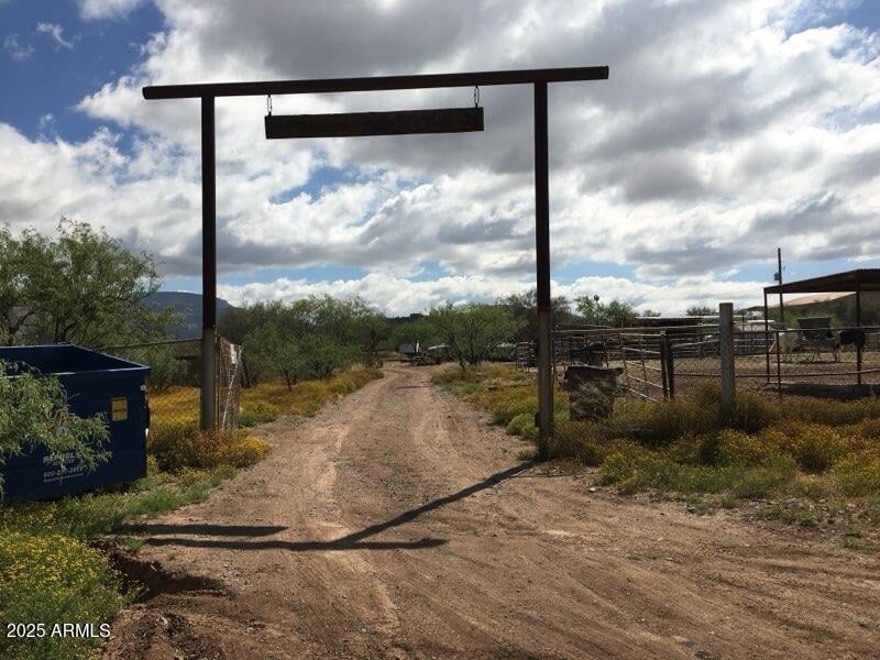 45215 10th St #'-', New River, AZ 85087