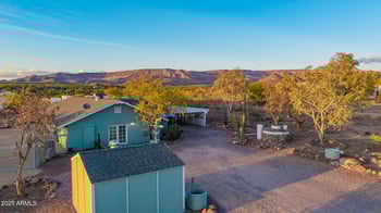 45216 10th St, New River, AZ 85087