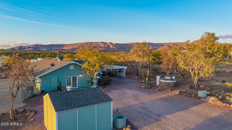 45216 10th St, New River, AZ 85087