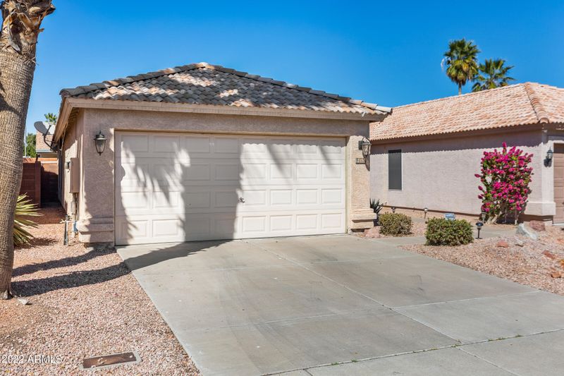 4524 E Glenhaven Dr, Phoenix, AZ 85048