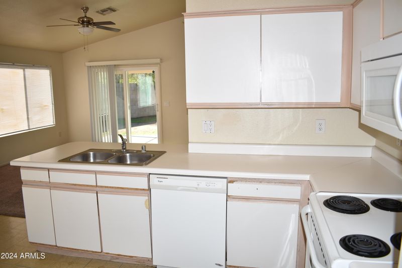 4524 N 84th Ave, Phoenix, AZ 85037
