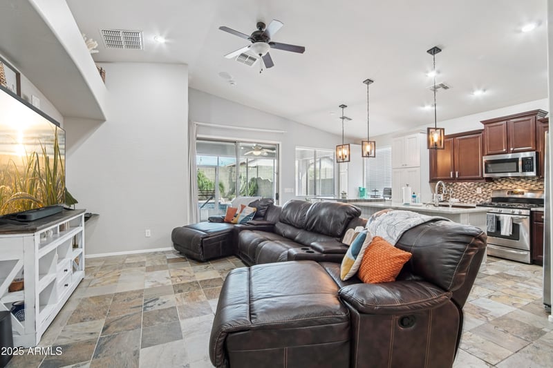 4524 Stoneman Dr, Phoenix, AZ 85086
