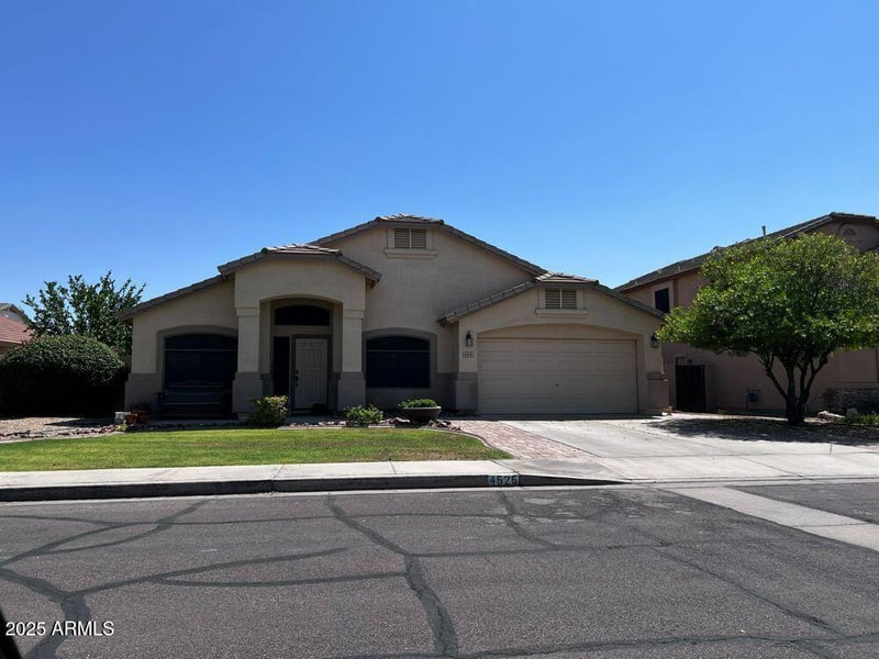 4525 Runaway Bay Dr, Chandler, AZ 85249