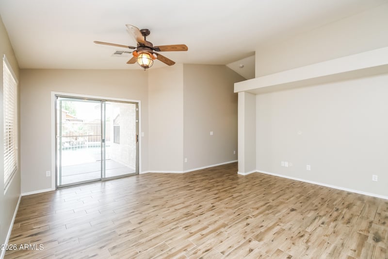 4525 S 26th Dr, Phoenix, AZ 85041