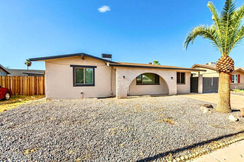 4526 W Caron St, Glendale, AZ 85302