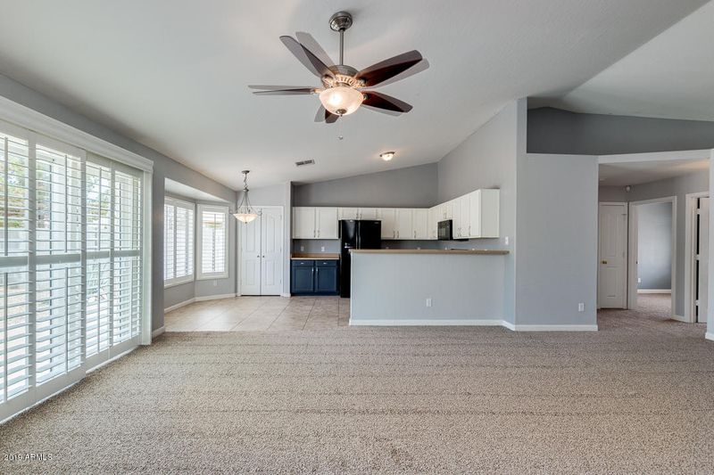 4527 E Meadow Lark Way, San Tan Valley, AZ 85140