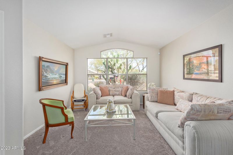4527 E Mossman Rd, Phoenix, AZ 85050