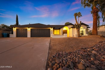 4528 E Sunnyside Ln, Phoenix, AZ 85032