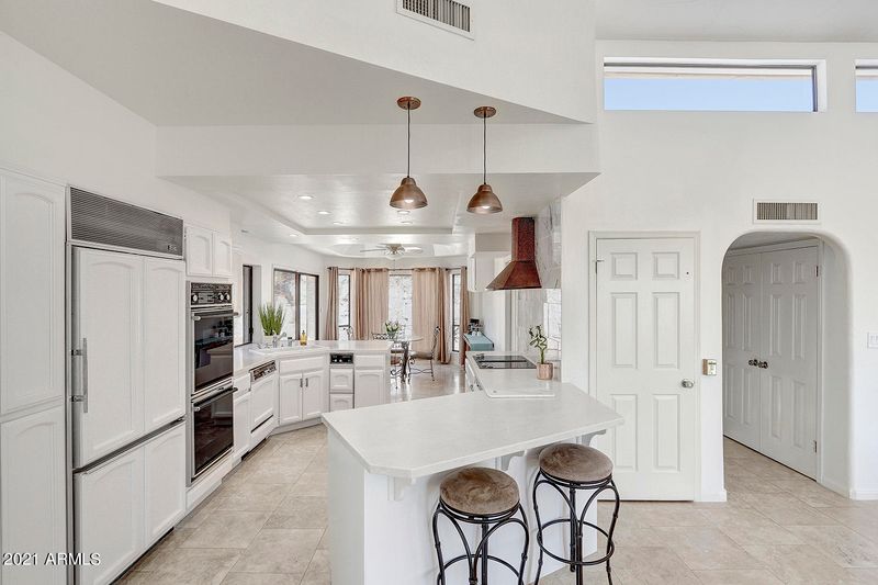 4528 E Via Los Caballos --, Phoenix, AZ 85028