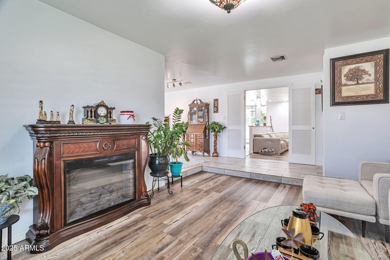 4528 Echo Ln, Glendale, AZ 85302