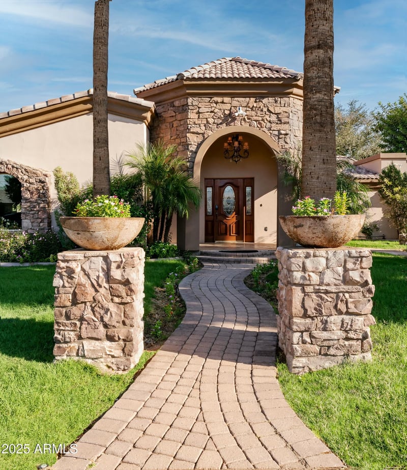 4528 Hobart St, Mesa, AZ 85205
