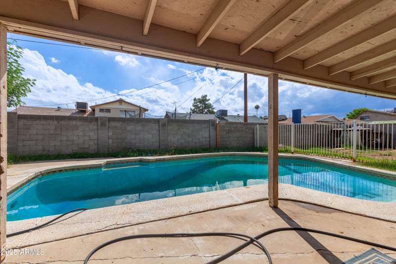 4529 Berridge Ln, Glendale, AZ 85301