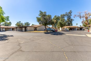 4529 Mclellan Rd, Glendale, AZ 85301