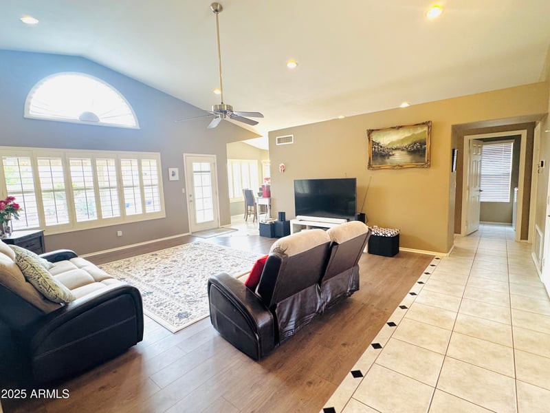 4529 Rock Wren Rd, Phoenix, AZ 85044