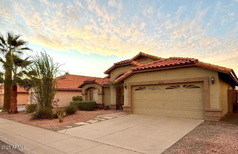 4529 Rock Wren Rd, Phoenix, AZ 85044