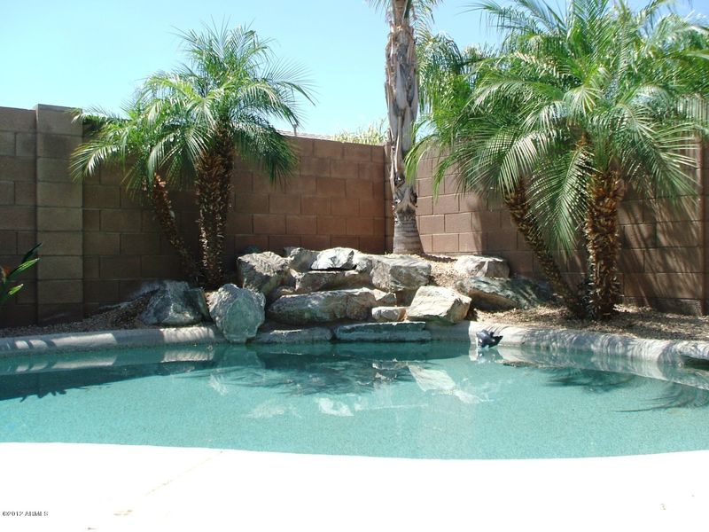 4529 W Fallen Leaf Ln, Glendale, AZ 85310