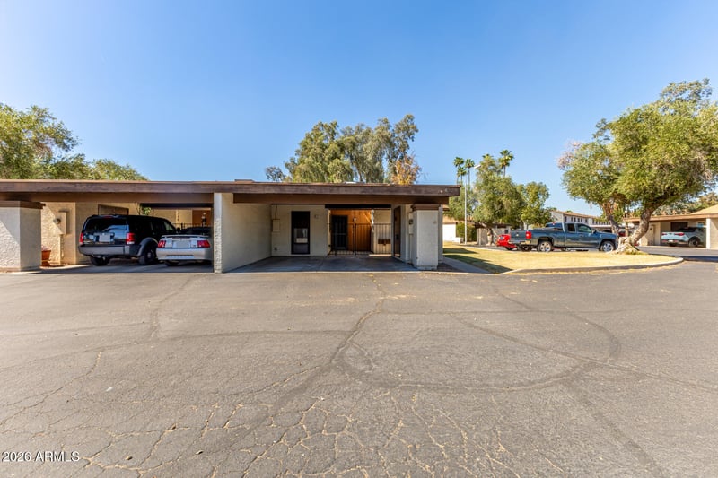 4529 Mclellan Rd, Glendale, AZ 85301