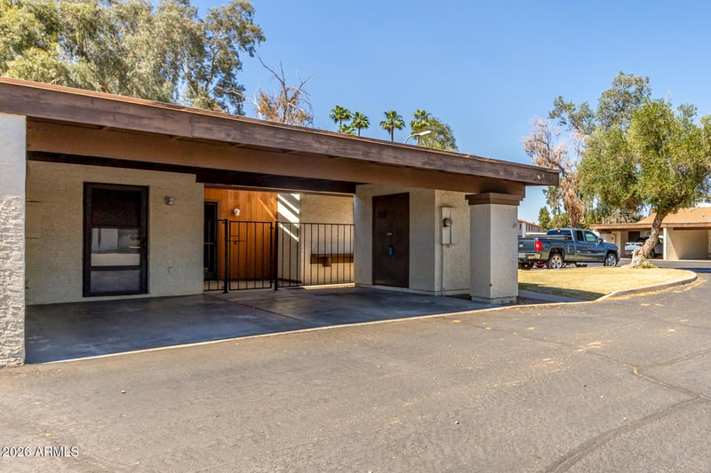 4529 Mclellan Rd, Glendale, AZ 85301