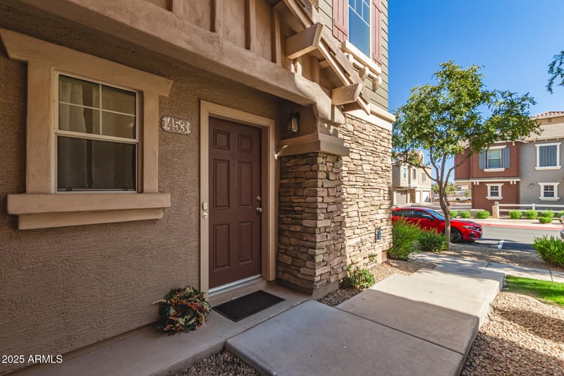 453 Alder Ct, Gilbert, AZ 85233