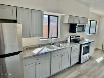 453 University Dr, Mesa, AZ 85201