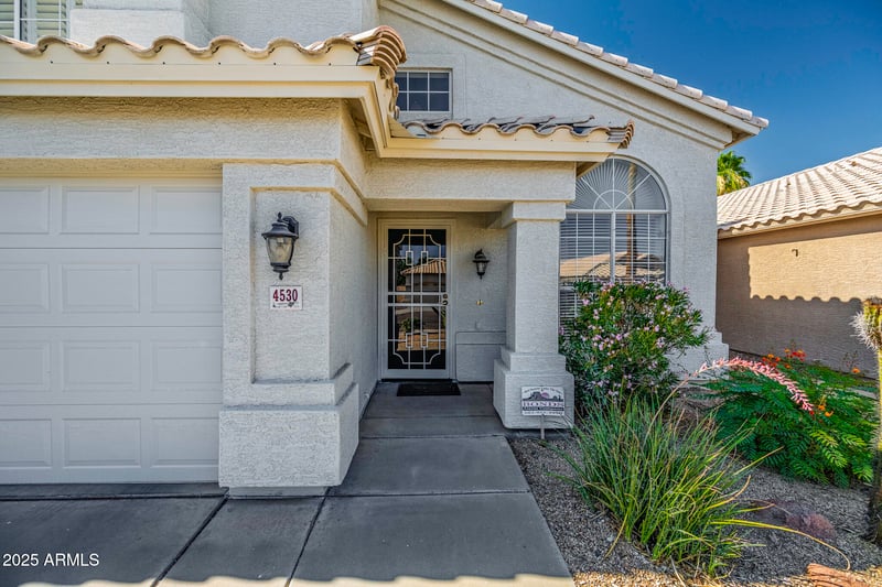 4530 Desert Wind Dr, Phoenix, AZ 85044