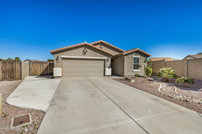 4530 Longhorn St, San Tan Valley, AZ 85140