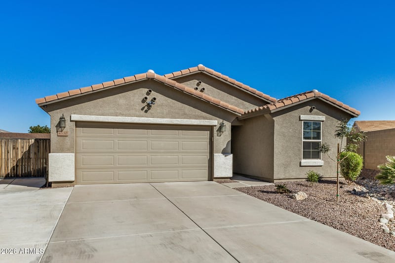 4530 Longhorn St, San Tan Valley, AZ 85140