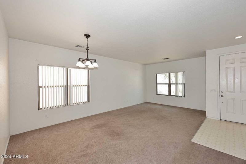 4530 E Whitehall Dr, San Tan Valley, AZ 85140