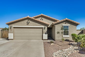 4530 Longhorn St, San Tan Valley, AZ 85140