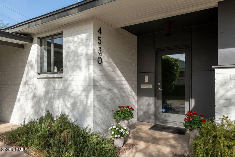 4530 N 9th Ave, Phoenix, AZ 85013