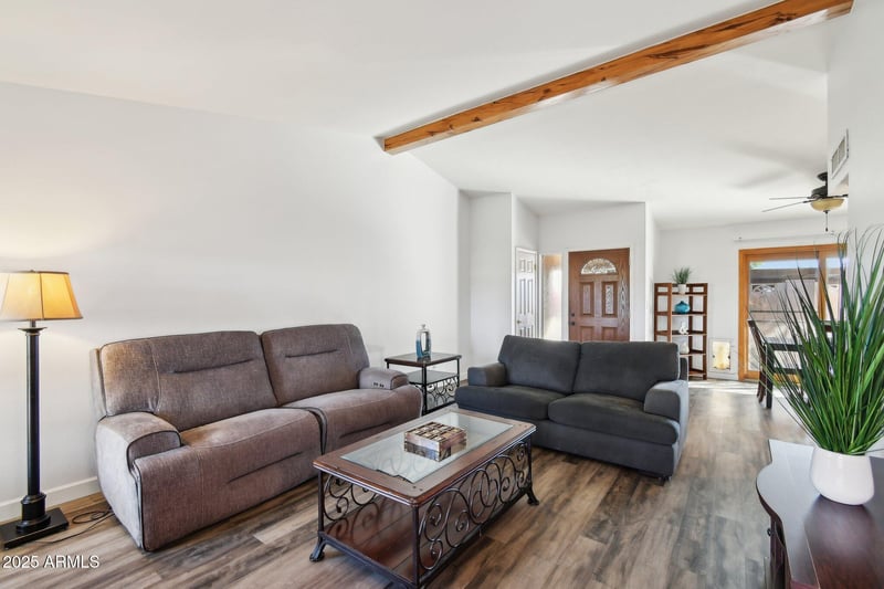 4530 W Continental Dr, Glendale, AZ 85308