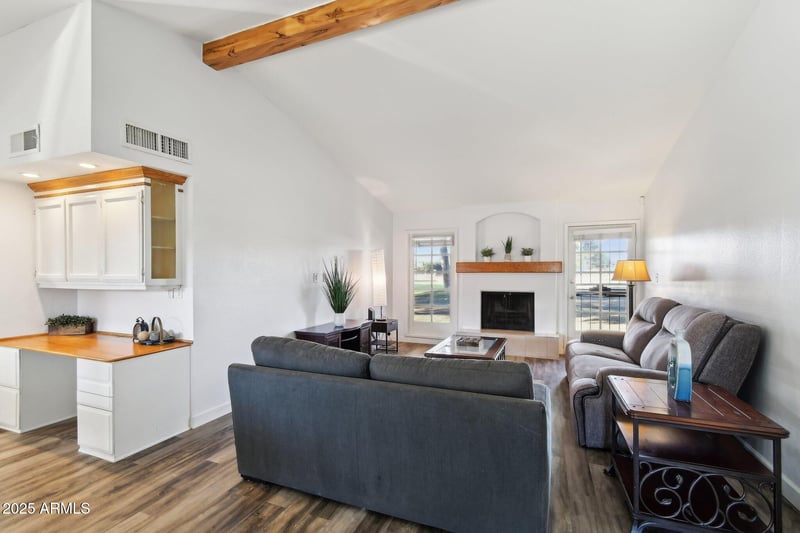 4530 W Continental Dr, Glendale, AZ 85308