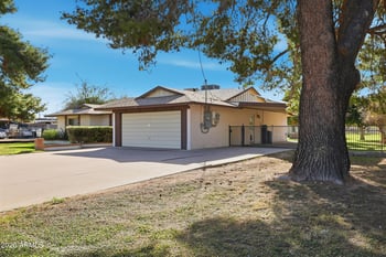 4531 Greenway Rd, Glendale, AZ 85306
