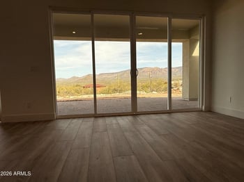 45315 18th St, New River, AZ 85087