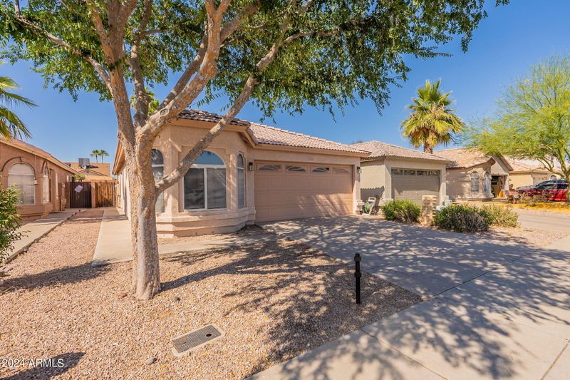 4532 E Glenhaven Dr, Phoenix, AZ 85048