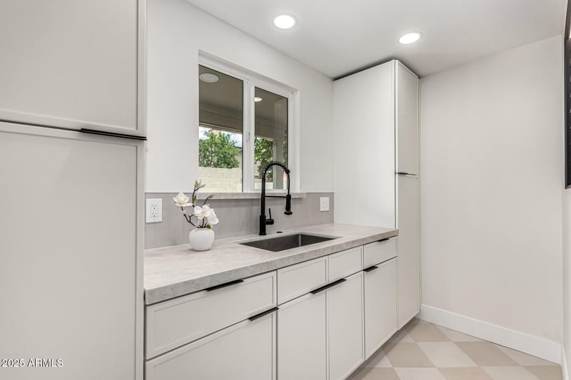 4532 E Sandra Ter, Phoenix, AZ 85032