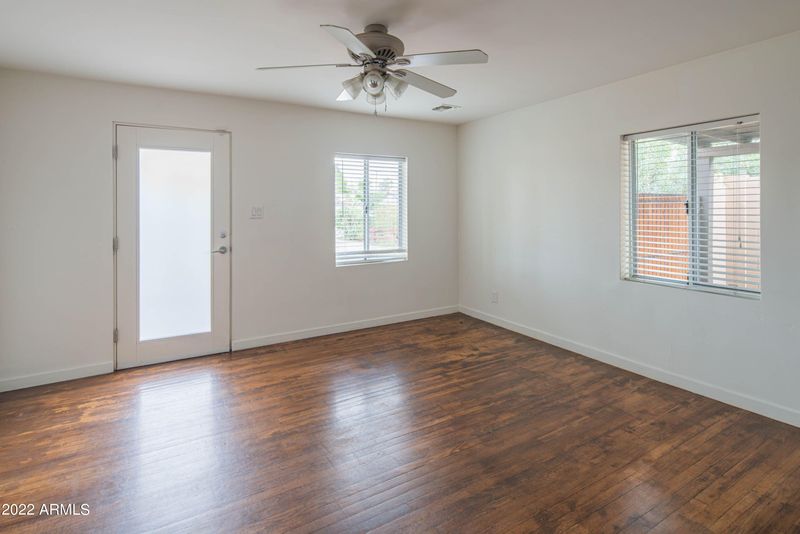 4532 N 10th St, Phoenix, AZ 85014